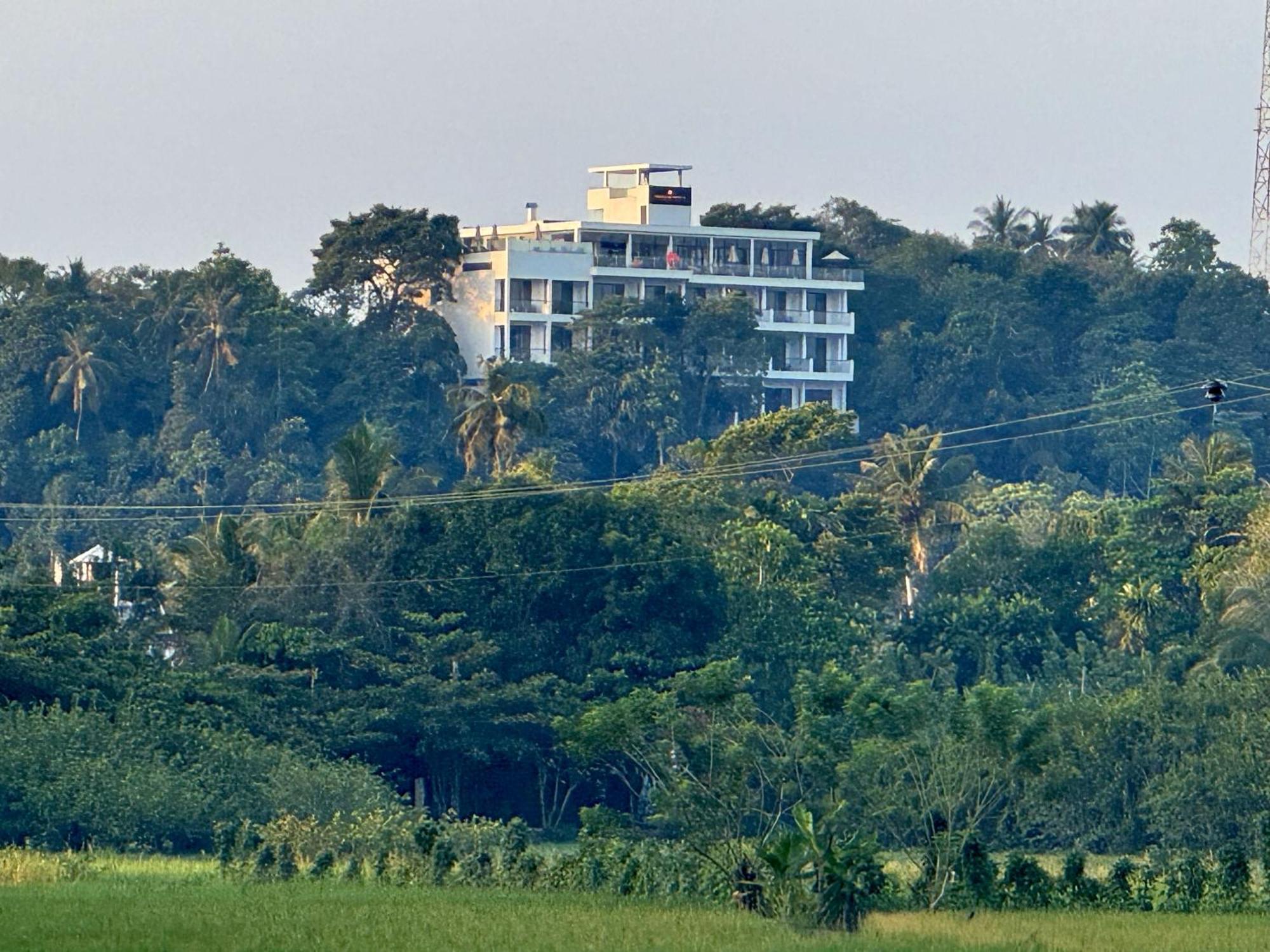 Coastline Mirissa Boutique Hotel And Spa Exterior photo