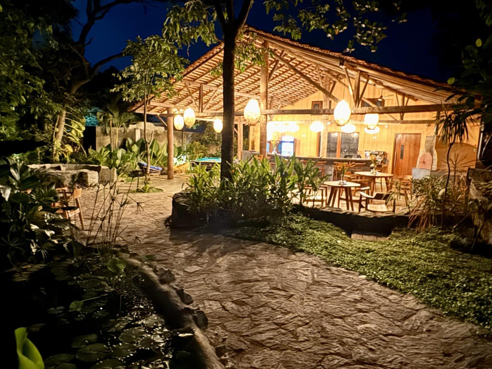 Coastline Mirissa Boutique Hotel And Spa Exterior photo