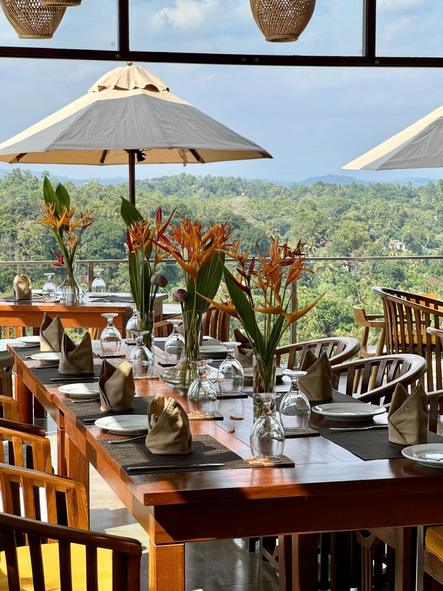 Coastline Mirissa Boutique Hotel And Spa Exterior photo