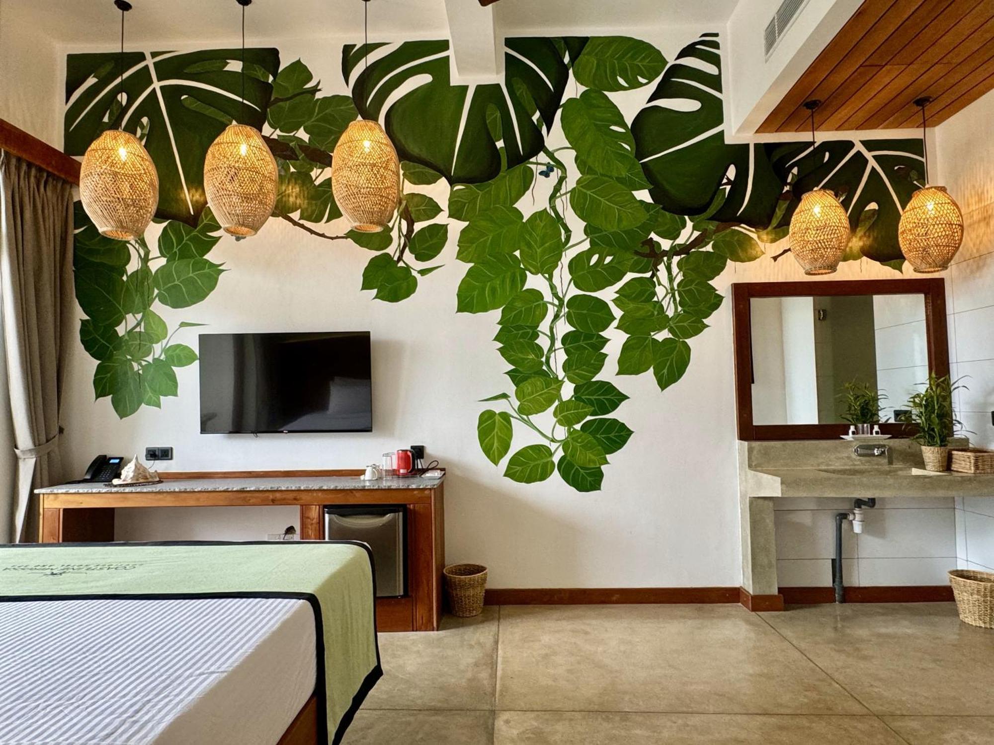 Coastline Mirissa Boutique Hotel And Spa Room photo